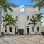 New! Casa Monte Cristo - Upscale Ybor Townhome