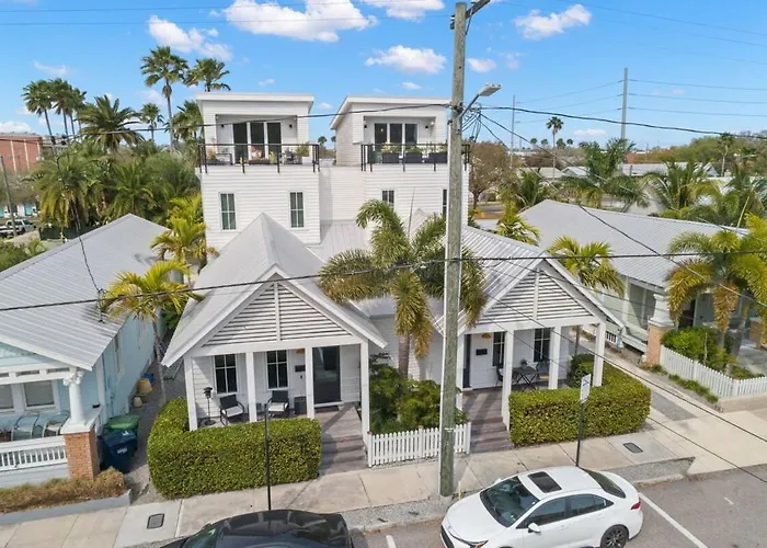 New! Casa Monte Cristo - Upscale Ybor Townhome