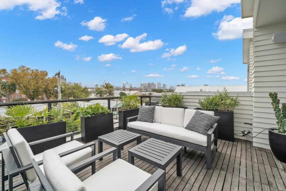 Holiday home New! Cristo - Upscale Ybor Townhome *