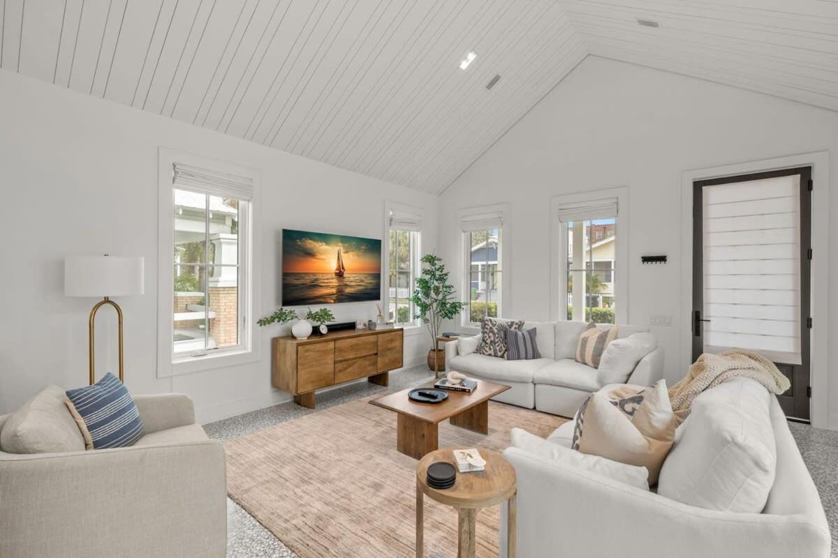 New! Cristo - Upscale Ybor Townhome *