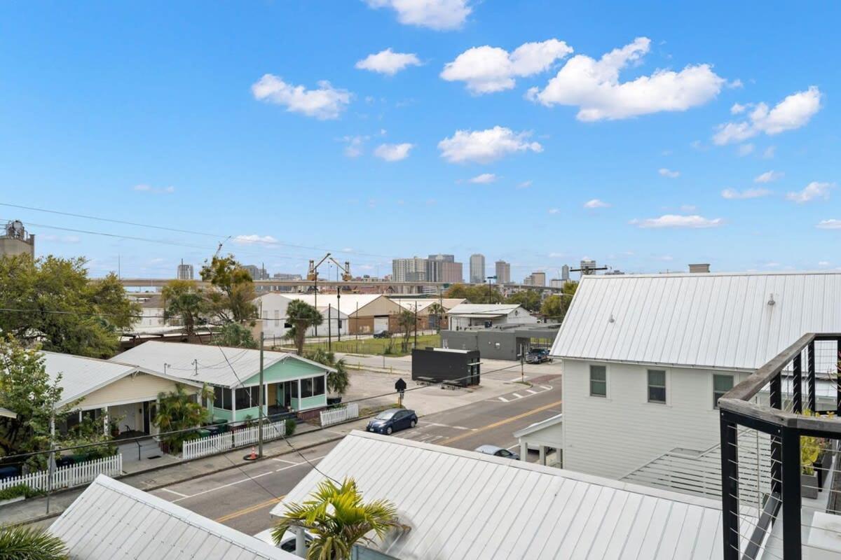 Holiday home New! Cristo - Upscale Ybor Townhome *