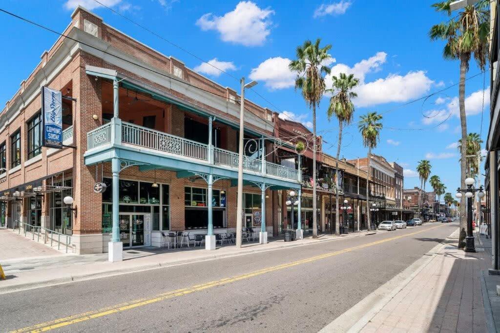Holiday home New! Cristo - Upscale Ybor Townhome
